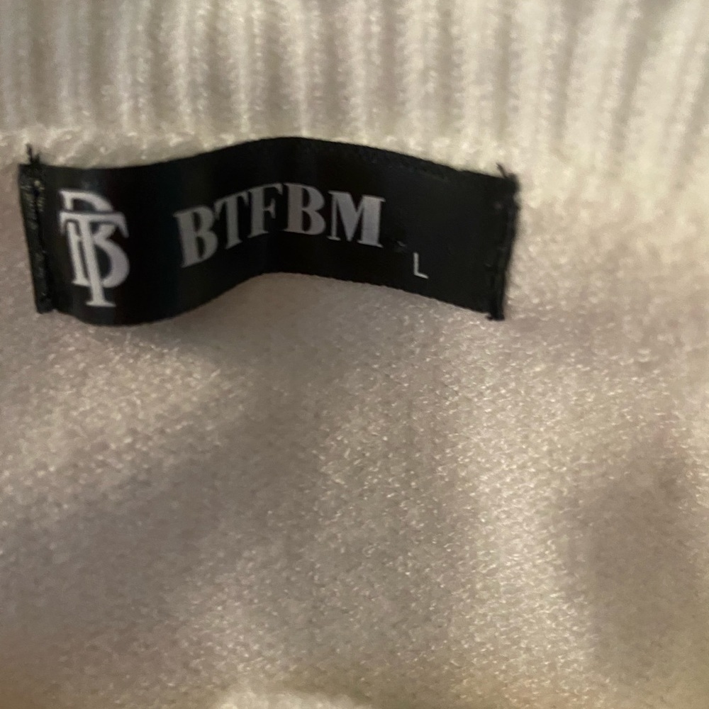 SOFT ruffle trim pull-over sweater - NEW - Picture 6 of 7